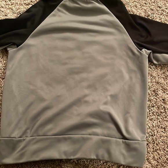 Nike youth medium Dri-Fit hoodie - Picture 4 of 4